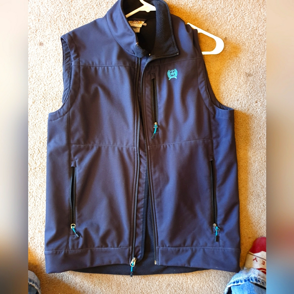 Cinch vest